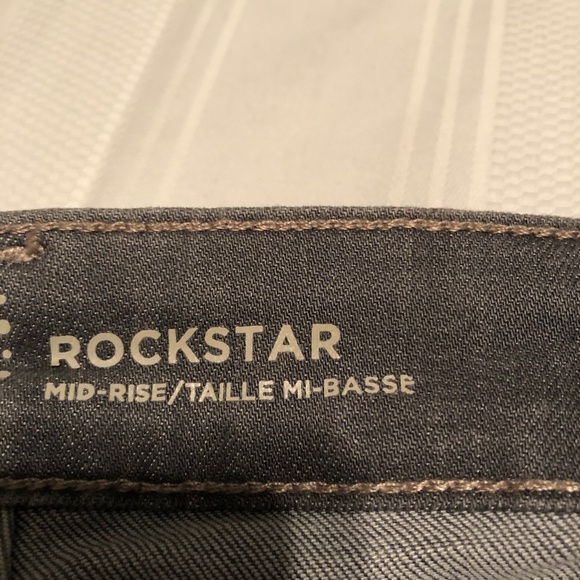 Old Navy mid rise - Rockstar jeans size 16 regular fit- new or like new jeans - Picture 6 of 9